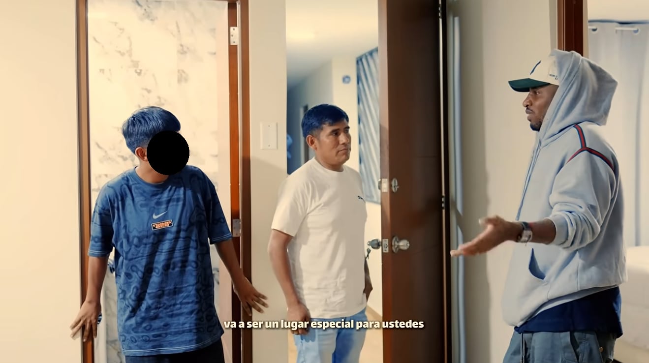 Jefferson Farfán obsequia un departamento a joven promesa del fútbol.