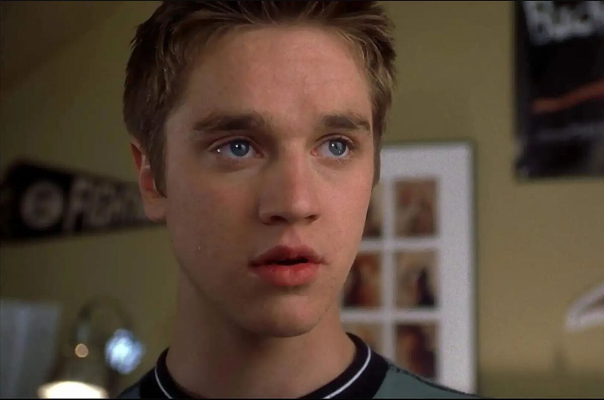 Devon Sawa como Alex Browning en "Destino final", película del año 2000, que lo convirtió en un ídolo juvenil (Foto: Zide/Perry Productions)
