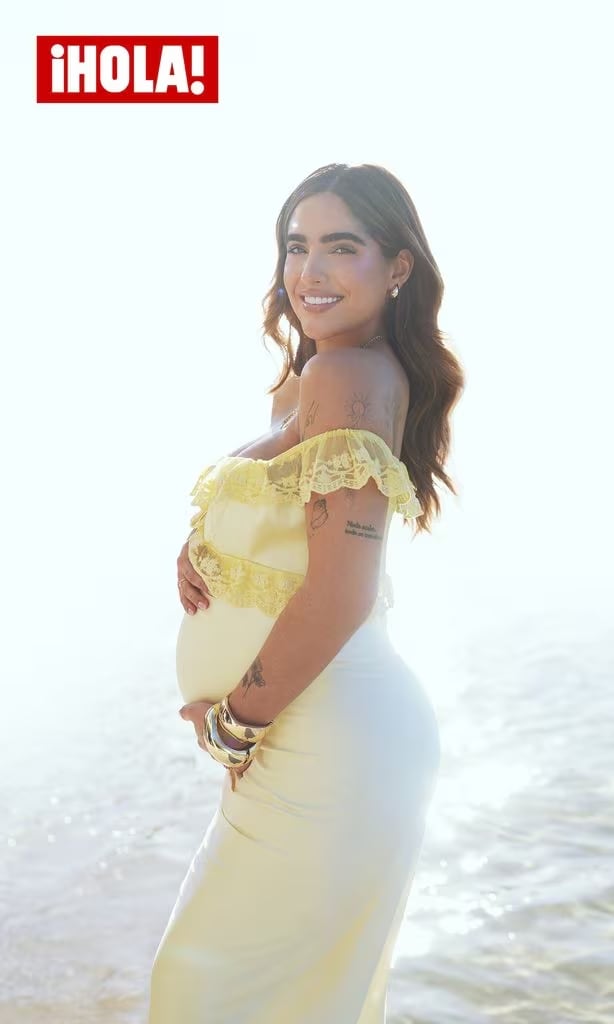 Influencer muestra su avanzado embarazo. (Fotos: Revista Hola!)