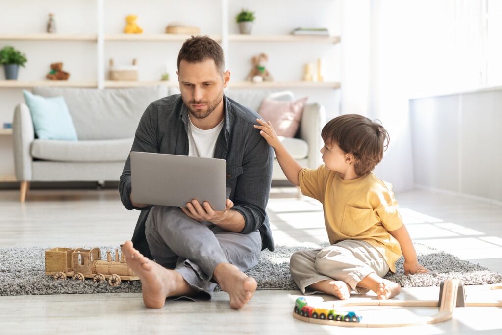 Padre indiferente. Foto: ¡Stock.