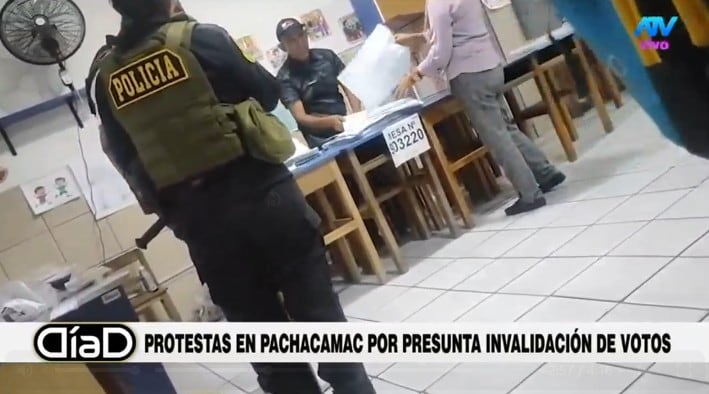 Vecinos denunciaron presuntas irregularidades en un centro de sufragio ubicado en Pachacámac.