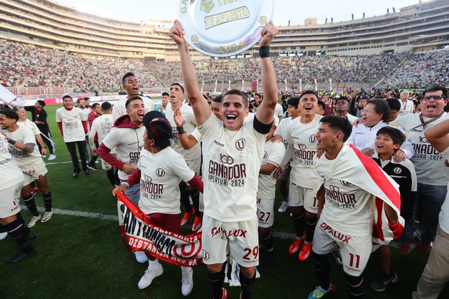 Celebración de Universitario como ganador del Torneo Apertura (Fotos: Jesús Saucedo)