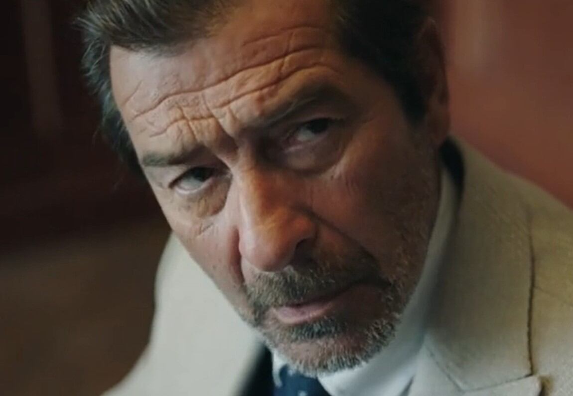 Yekta sorprendido en una escena de "Secretos de familia" (Foto: Ay Yapım)