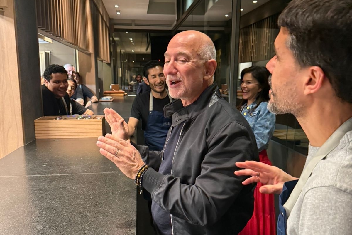 Jeff Bezos en el restaurante Central de Barranco, Lima. (Difusión)