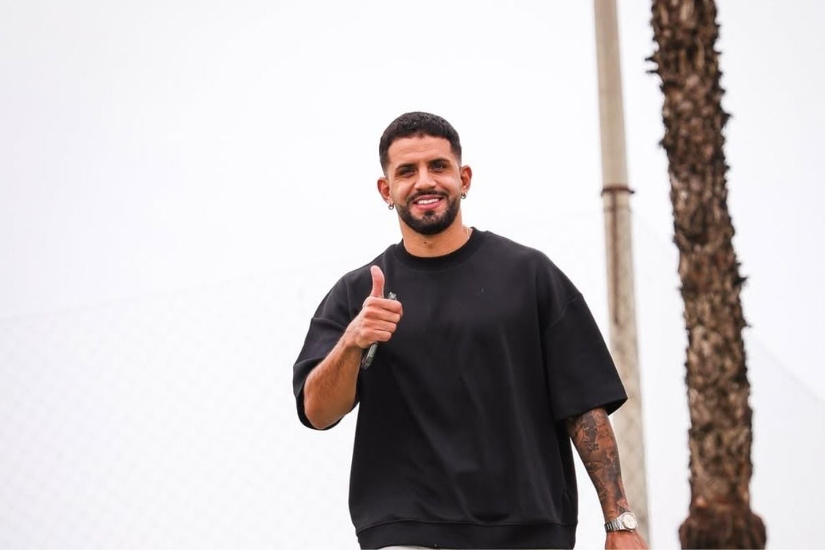 Matías Di Benedetto y Aldo Corzo fueron lso primeros en llegar a Campo Mar (Foto: @universitario)