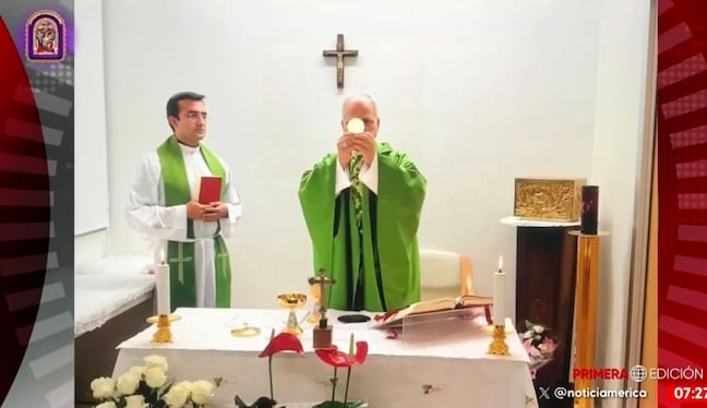 Papa León XIV reaparece en hospital Gemelli tras intervención