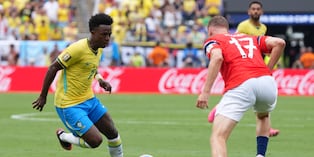 "Las gambetas de Vinicius son improductivas y hace una de más." (Foto: EFE/ Angel Colmenares)