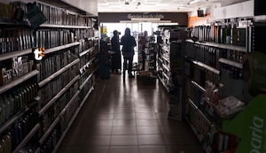 Apagón MASIVO en España y otros países, esto es lo que se sabe: Sin internet, trenes paralizados, negocios cerrados y más