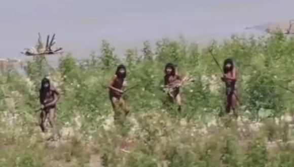 TROME | Revelan imágenes de tribu de no contactados por primera vez (Paul Rosolie)