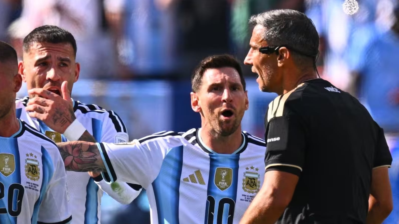 El árbitro de la final del Mundial rompe su silencio: cómo vivió ese partido y qué le dijo a Messi. (Foto: AFP)