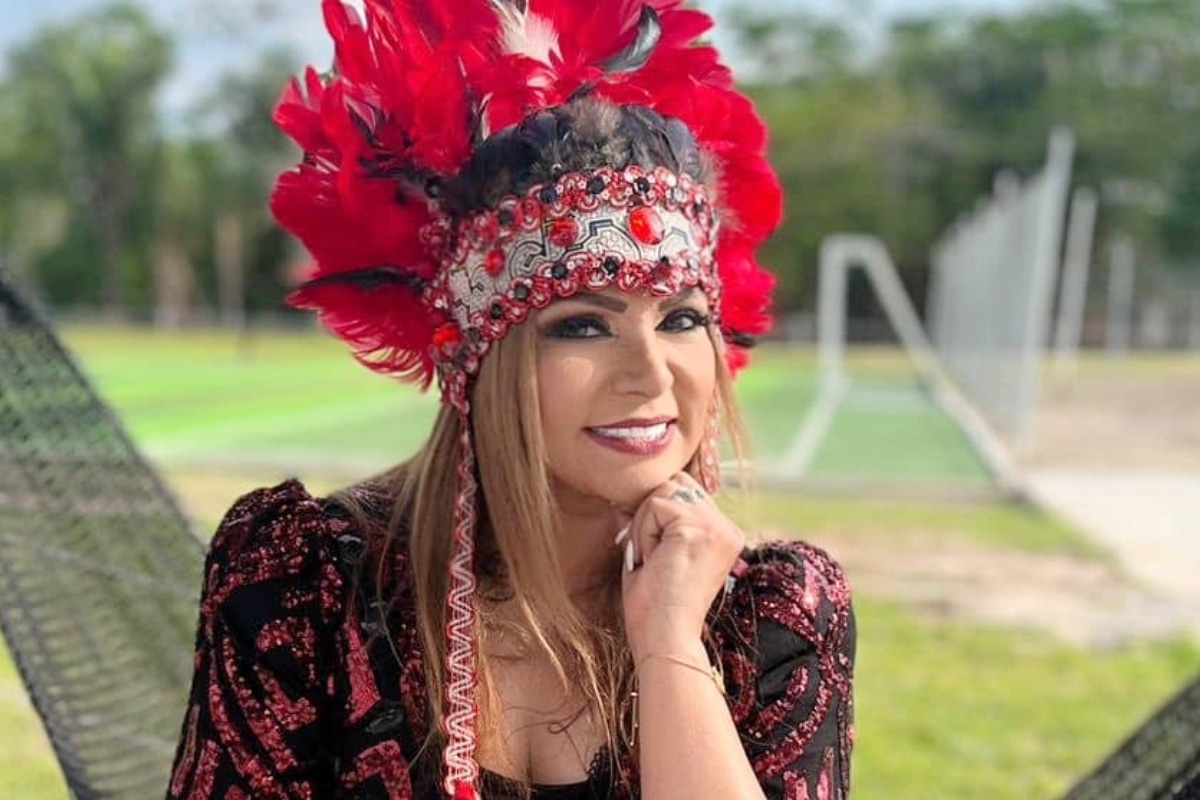 Ruth Karina sigue vigente en la música con sus éxitos.