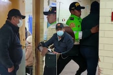 ¡Escándalo en hospital de Juliaca! Separan a médico acusado de atender presuntamente ebrio y revelan que no le hicieron dosaje etílico
