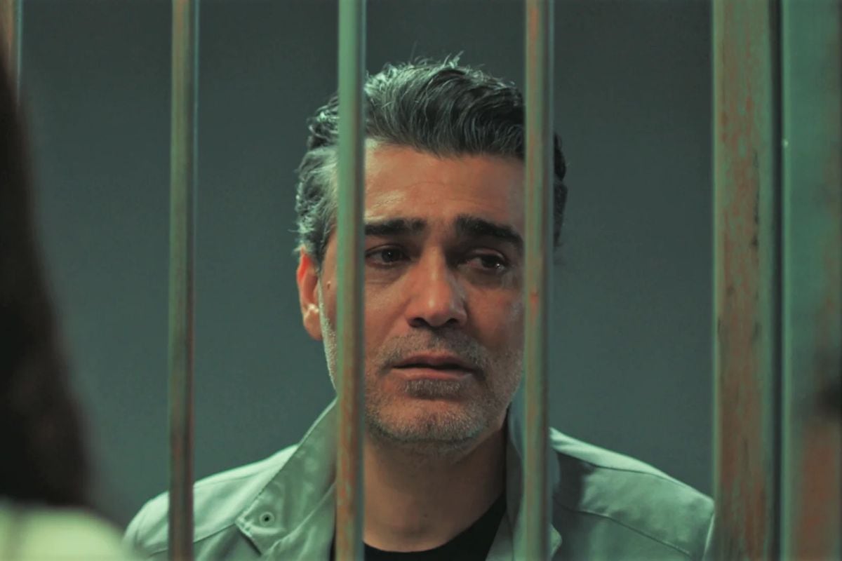 Volkan se quedó solo en "Infiel" (Foto: Med Yapım)