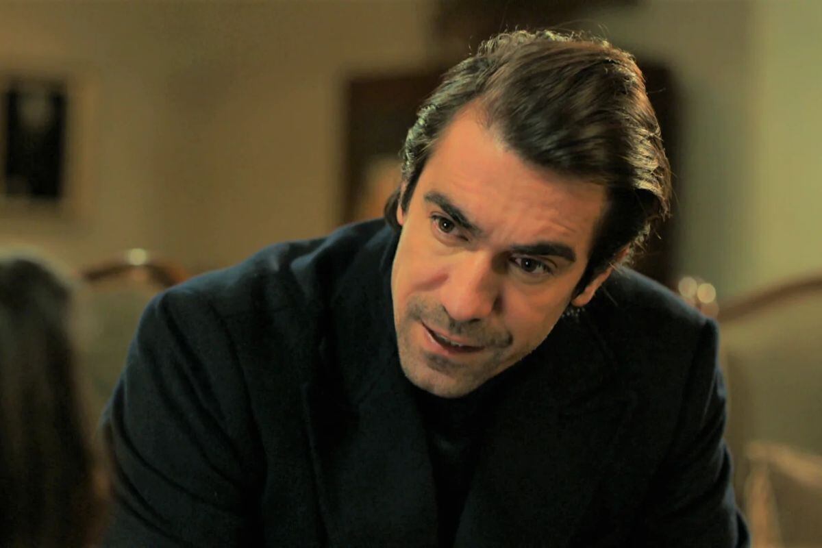 Mehmet le dice a Üzum que está locamente enamorado, no me imagina mi vida sin ella en "Tierra amarga" (Foto: Tims & B Productions)