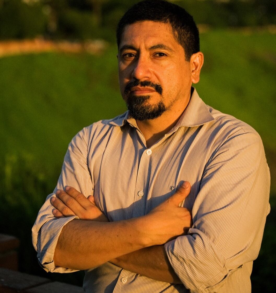 Especialista Erick Iriarte realizó diversas recomendaciones a la población y al Poder Ejecutivo, para evitar que la población siga cayendo en estafas virtuales.