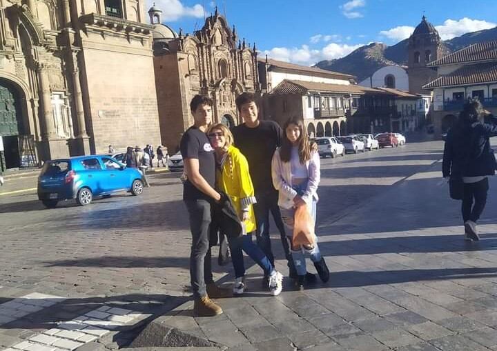 Itati Cantoral en Cusco (@itatic_oficial)