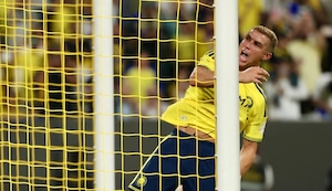 Cristiano Ronaldo anotó en el triunfo de Al Nassr 2-1 sobre Al Taawon y ya suma 978 goles en su carrera | VIDEO