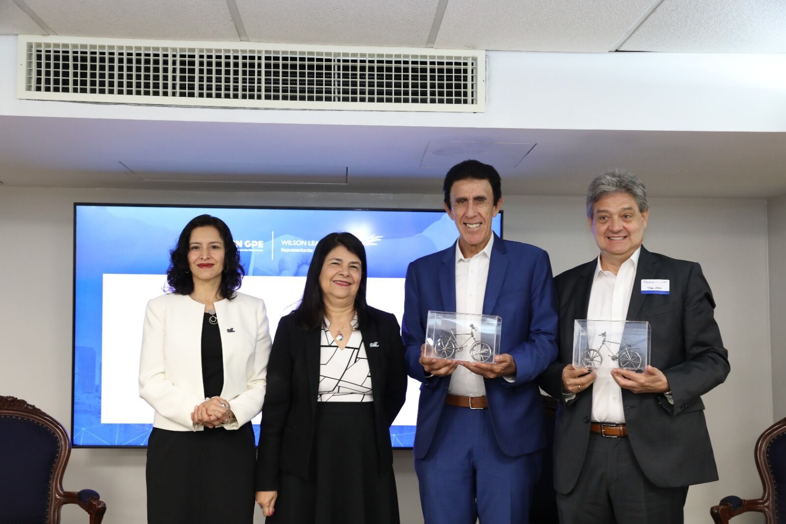 Estas brechas institucionales y digitales del país no deben mirarse solo como obstáculos, sino también como oportunidades.