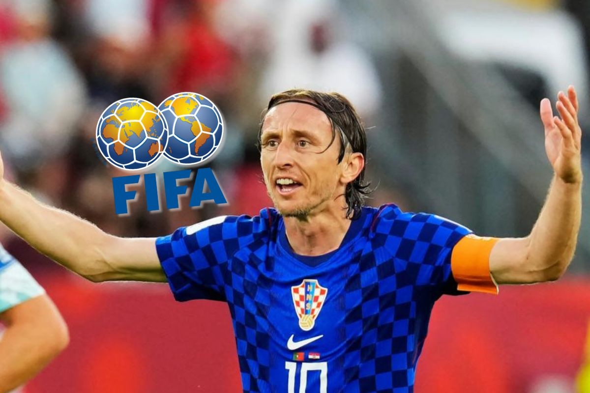 Luka Modric recibe explicación de la FIFA por gol anulado que lo dejó desconcertado (Foto: AFP)
