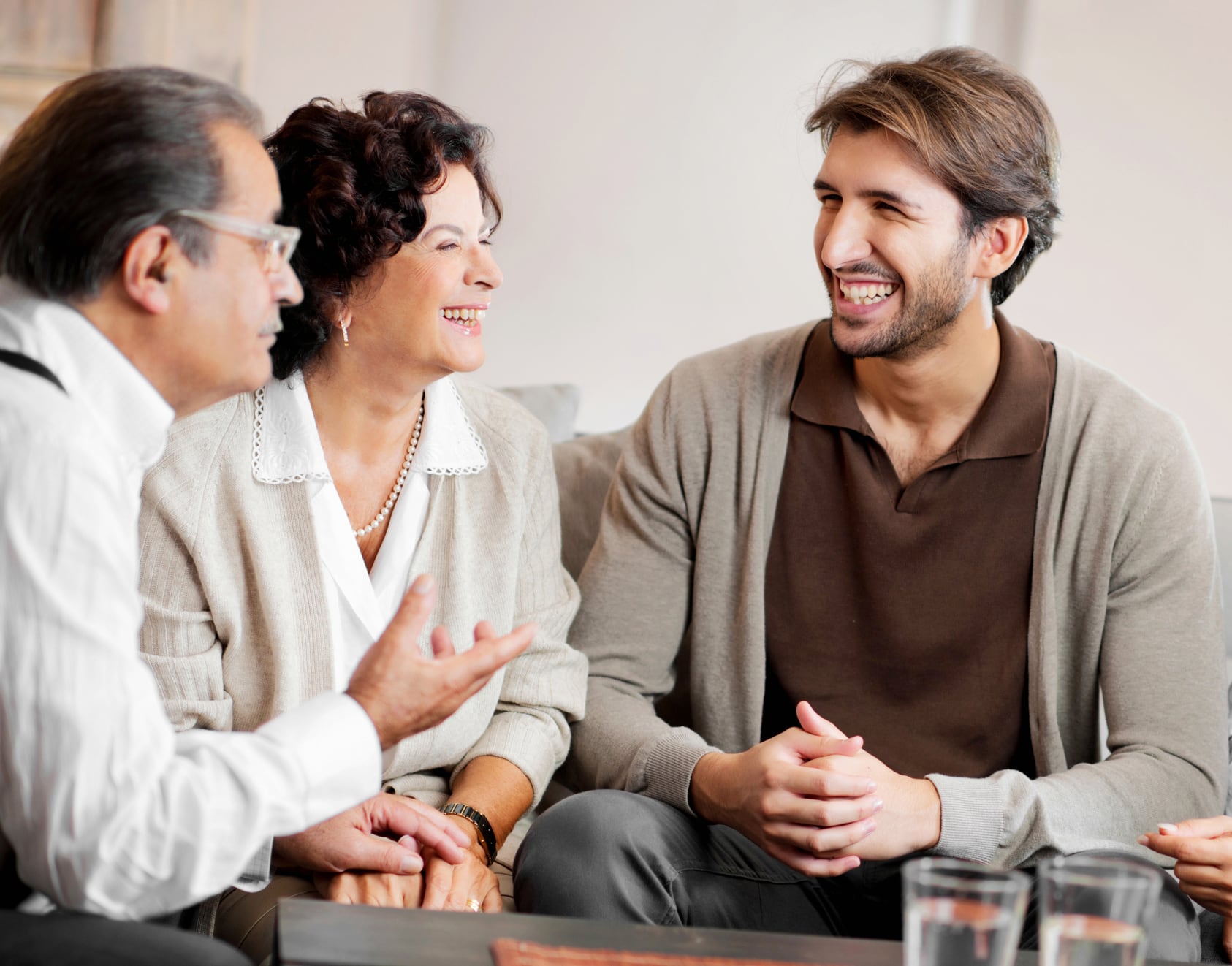 Encontró en tu familia una familia propia. Si la situación es insostenible, lo más recomendable es conversar con los padres.