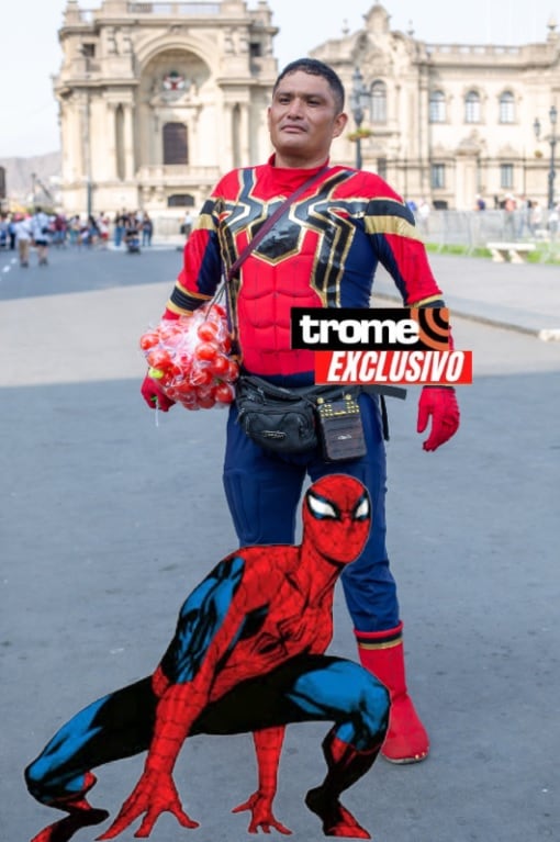 Hombre Araña peruano. Padre de familia se disfraza de Spiderman para llevar alegría a niños y buscar ingresos con la venta de sus yo-yo. (Entrevista: Isabel Medina / Foto: Fernando Sangama / Trome)