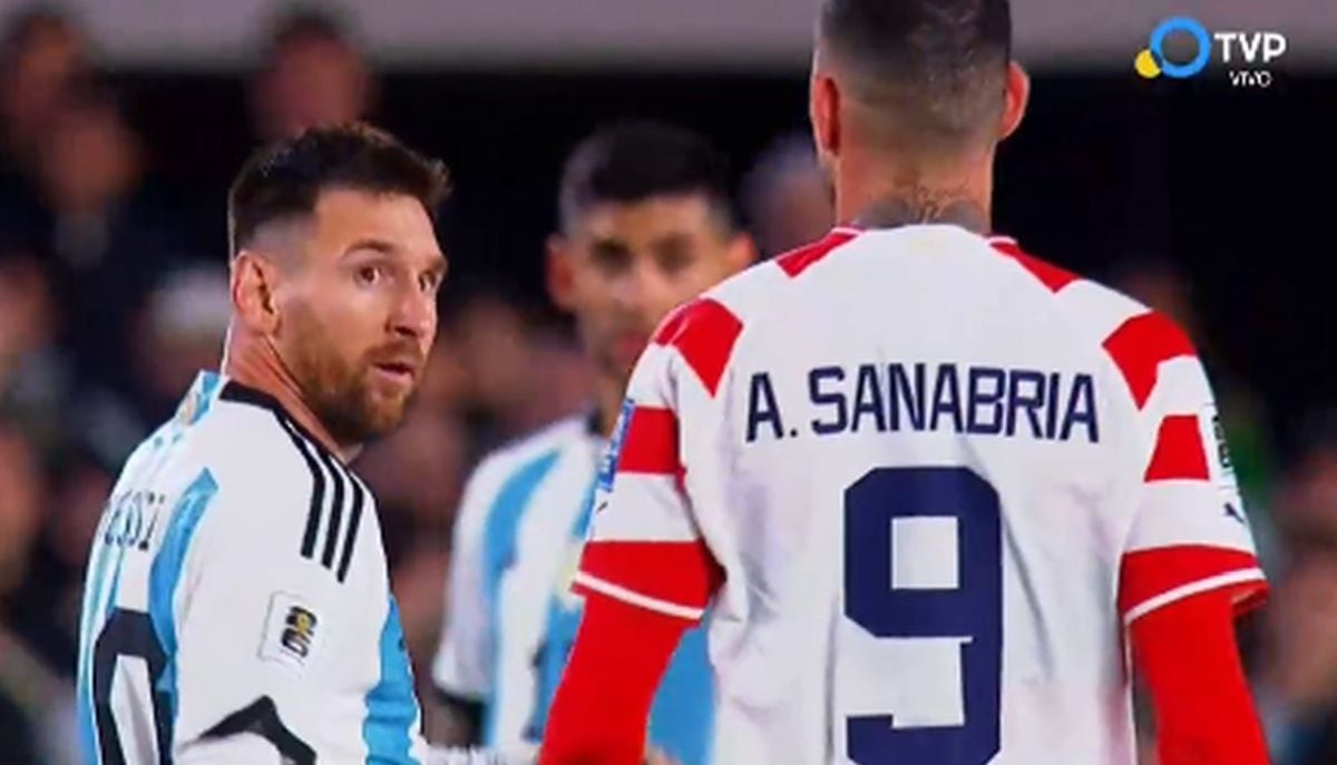 Lionel Messi fue suplente en la victoria de Argentina sobre Paraguay. (Foto: Captura TVP)