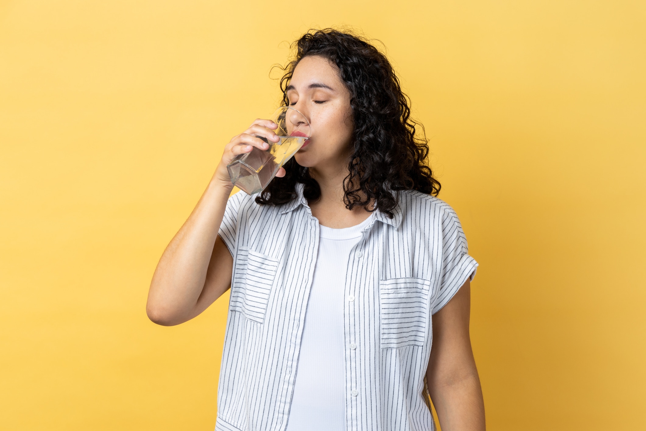 Consumir suplementos de magnesio en exceso puede causar diarrea, calambres, malestar general, fatiga o mareos. Antes de empezar, consulta con un profesional. Foto: Istock