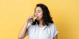 Consumir suplementos de magnesio en exceso puede causar diarrea, calambres, malestar general, fatiga o mareos. Antes de empezar, consulta con un profesional. Foto: Istock