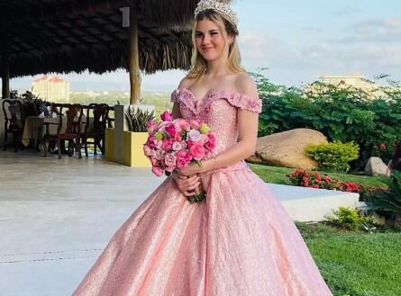 Así fue el vestido que lució la hija de Michelle Veith (Foto: Michelle Veith / Instagram)