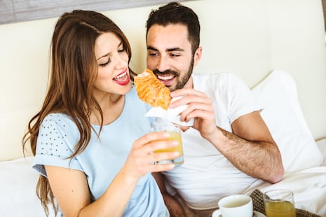 Pequeños hábitos que pueden elevar tu glucosa y no lo sabías