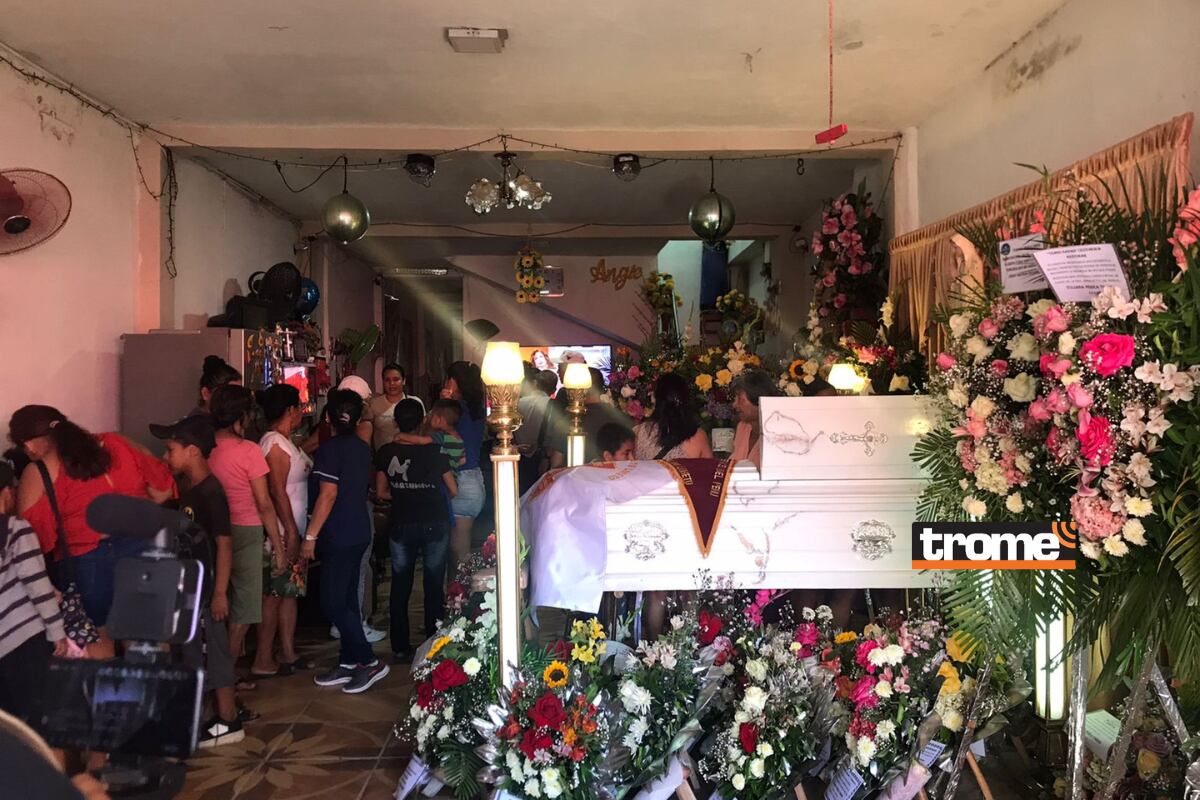 Amigos, familiares y fanáticos de Yuliana Perea le dieron el último adiós este jueves.