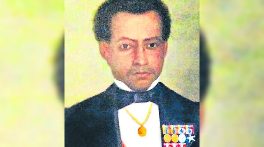 Bernardo de Monteagudo. El argentino fue el principal asesor de San Martín y ministro de Gobierno. Era severo, sospechaba de todos. Hasta desterró a arzobispos, entre ellos al de Lima. Esto le generó una serie de anticuerpos en la sociedad limeña.