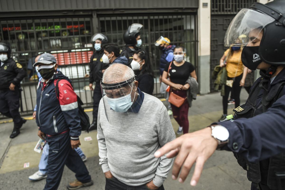 Una de las grandes dudas de los ciudadanos es respecto a la continuación de la entrega del bono (Foto: AFP)