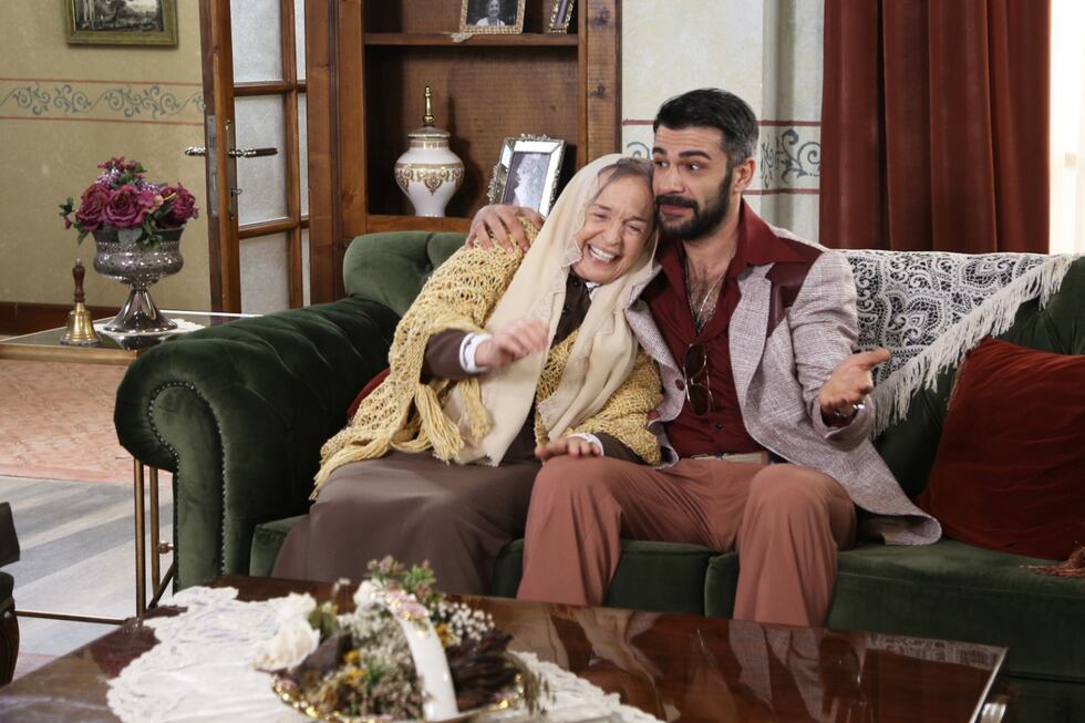 Erçüment, el sobrino de Hünkar, llega a la mansión (Foto: Tims & B Productions)