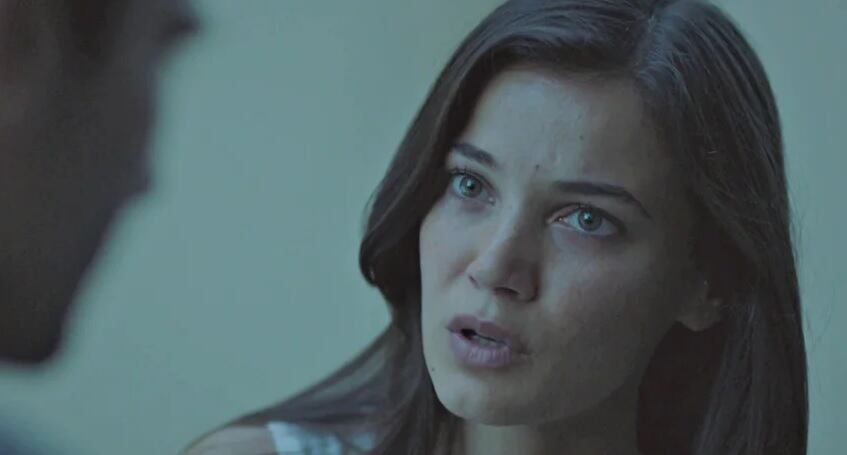 Ceylín le prometió a Ilgaz no entrometerse en el caso en "Secretos de familia" (Foto: Ay Yapım)