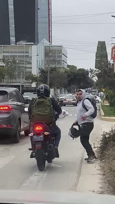 Momento de la huida tras perpetrar el robo.