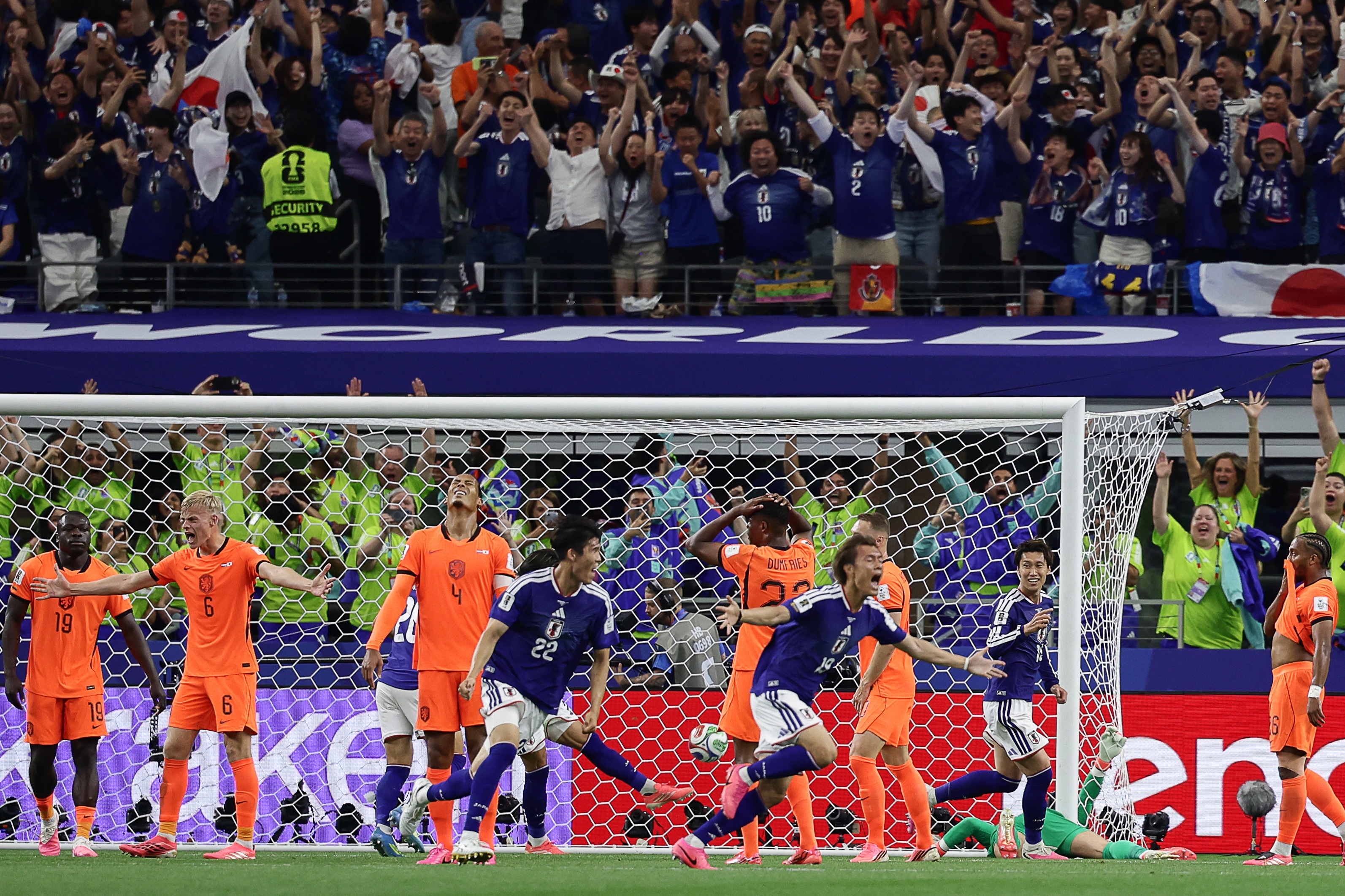 Japón anota el tanto del empate en uno de los mejores duelos en lo que va del Mundial 2026. (Photo by Aric Becker / AFP)