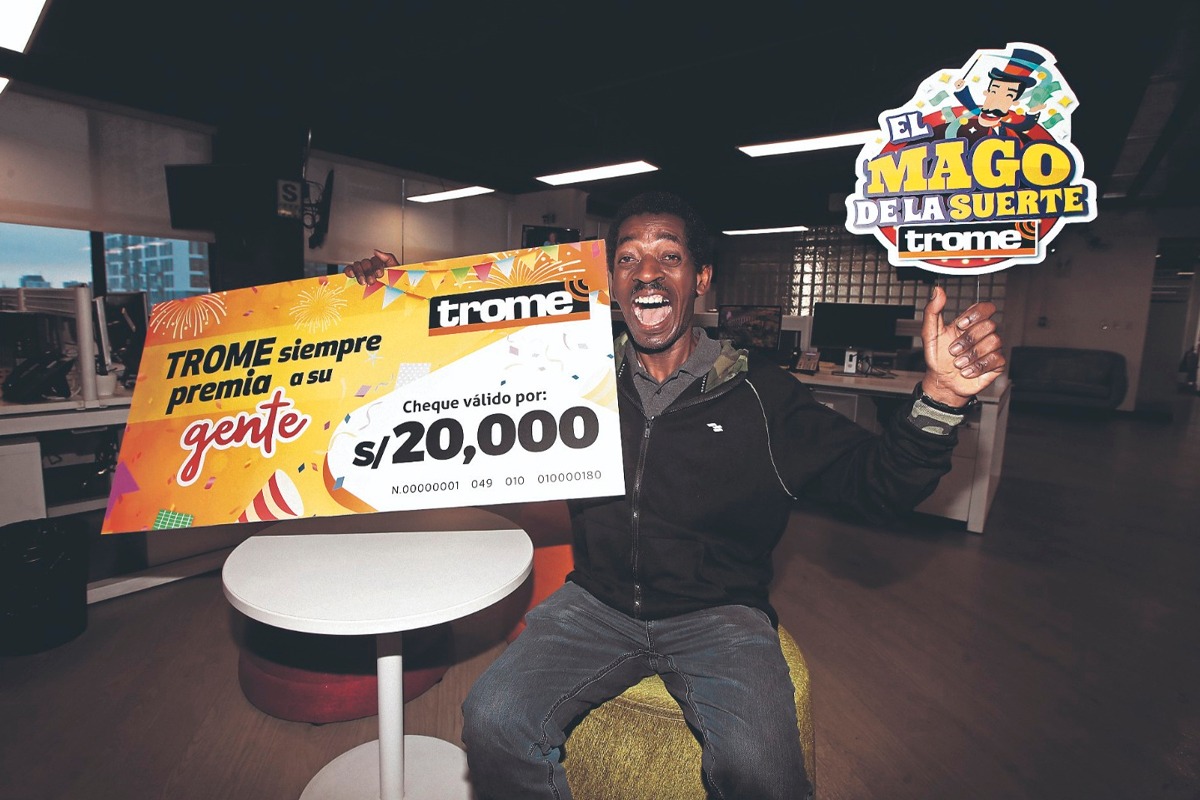 Fiel lector de Trome se llevó 20 mil soles. Foto: Jorge Cerdán