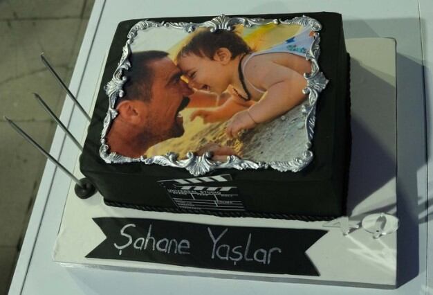 La torta del actor turco İbrahim Çelikkol