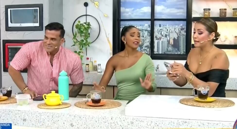 Christian Domínguez, Rocío Miranda y Karla Tarazona