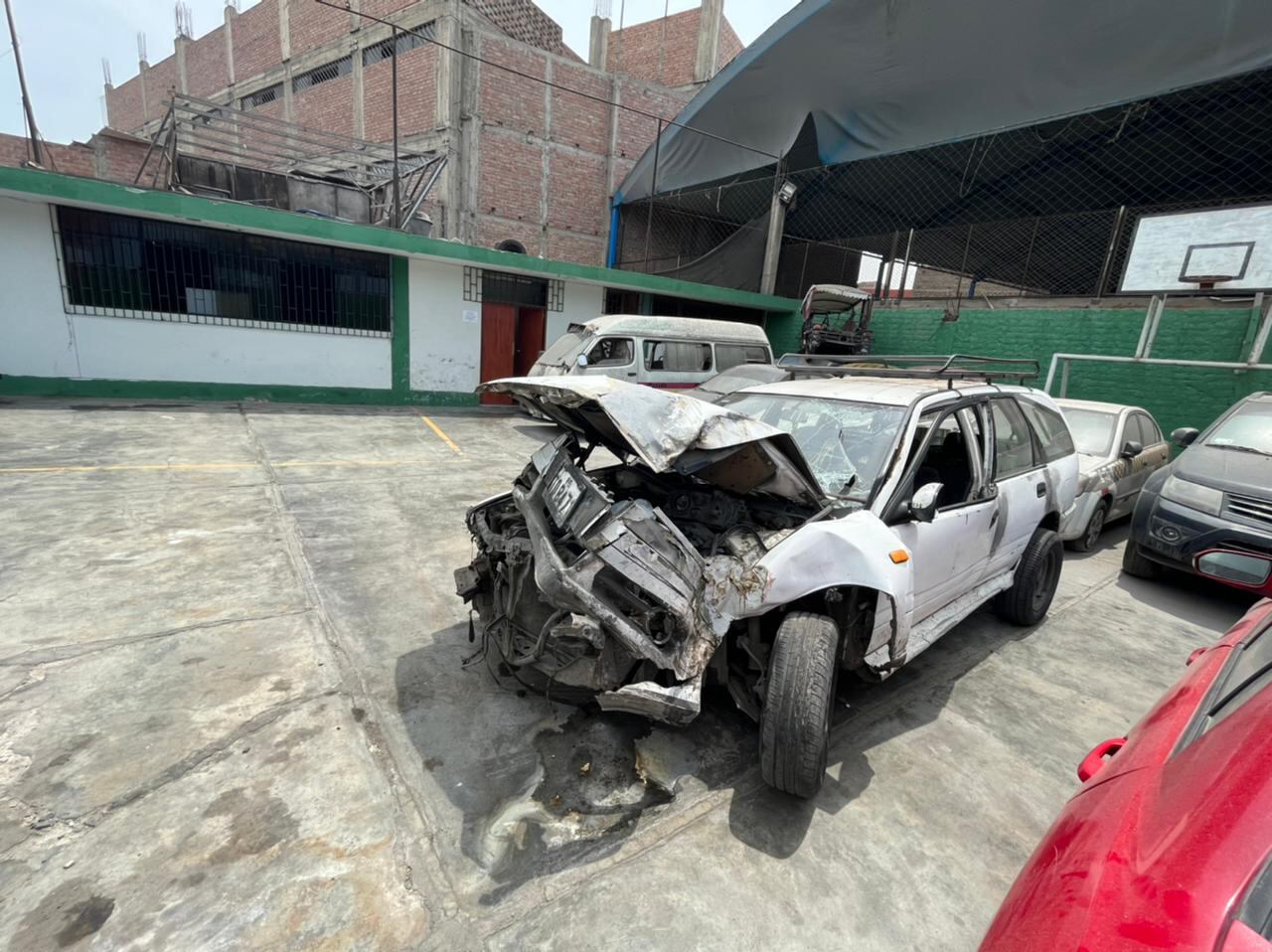 Luis Miguel Huamaní Quinto (22), fue intervenido, a bordo de un auto y en aparente estado de ebriedad, por atropellar y herir a tres amigos.