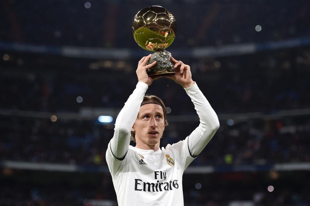 Luka Modric fue el único que rompió el reinado de Messi y CR7 en 2018 (Foto: Getty)