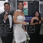 En plena boda de Domínguez y Karla