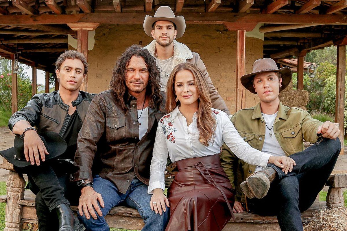 Parte del elenco de la telenovela “Pasión de gavilanes” 2. (Foto: Telemundo)