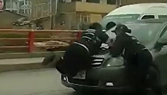 Inspectoras embestidas por conductor