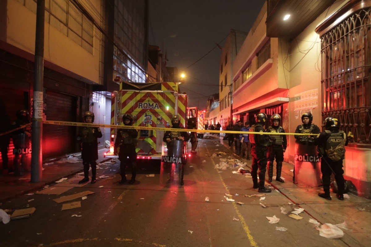 El Búho recuerda con tristeza el fatídico 29 de diciembre del 2001 tras saber que el tercer piso de una galería en Mesa Redonda se incendió.