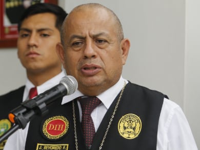 General Víctor Revoredo.