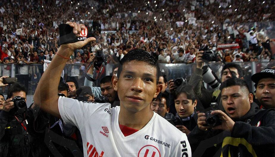Edison Flores hizo menores en Universitario y en el 2011 fue promovido al equipo principal por Chemo del Solar. (Foto: GOLPERÚ)