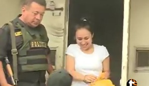 Wanda del Valle llega al penal con tremenda sonrisa: Estuvo conversando con otras internas