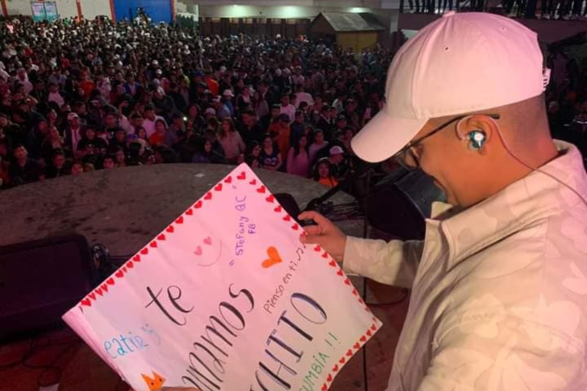 El 'Bad Bunny de la Chicha Peruana’ recibe el cariño de sus fans. Foto: Facebook